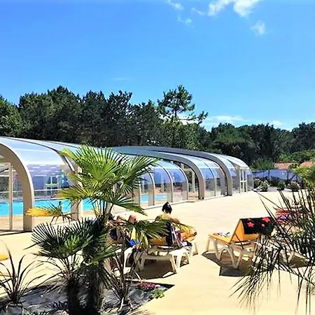 à Avec Piscine Partagée Hébergement de vacances Saint-Jean-de-Monts