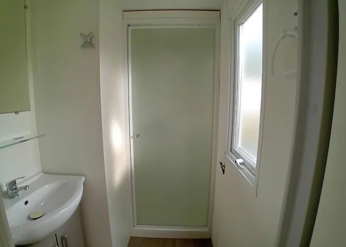 Hébergement de vacances à Avec Piscine Partagée *