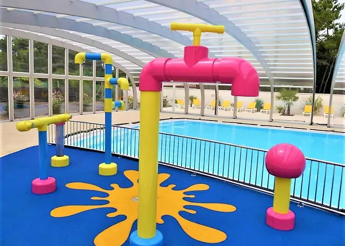 à Avec Piscine Partagée Saint-Jean-de-Monts