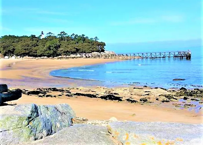 à Avec Piscine Partagée Hébergement de vacances Saint-Jean-de-Monts